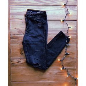 AE Outfitters Charcoal distressed Jegging